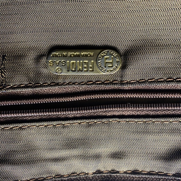 Vintage Fendi bag - Picture 3 of 10